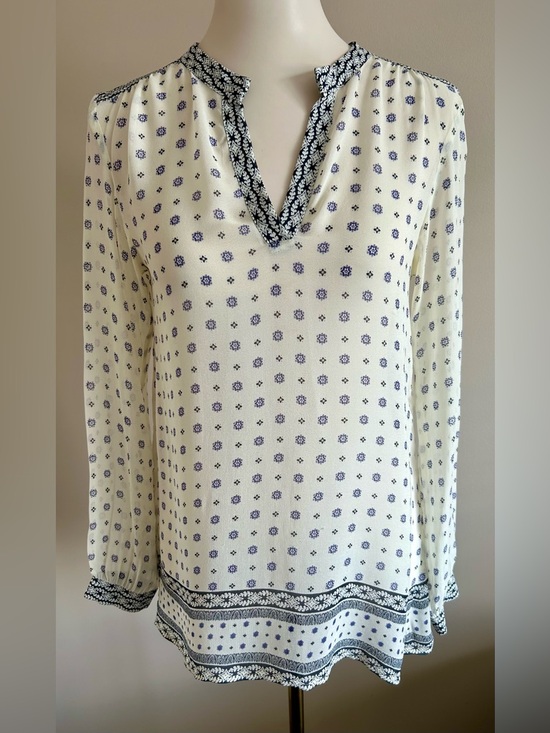 Part Two Tops - Part Two Cream/Blue Crepe Chiffon Tunic - like new.